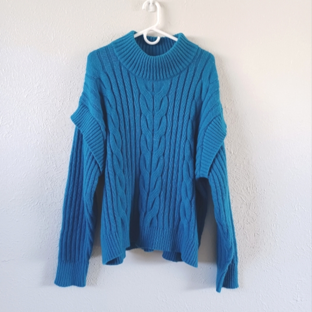 Time and Tru Blue Cable Knit Sweater